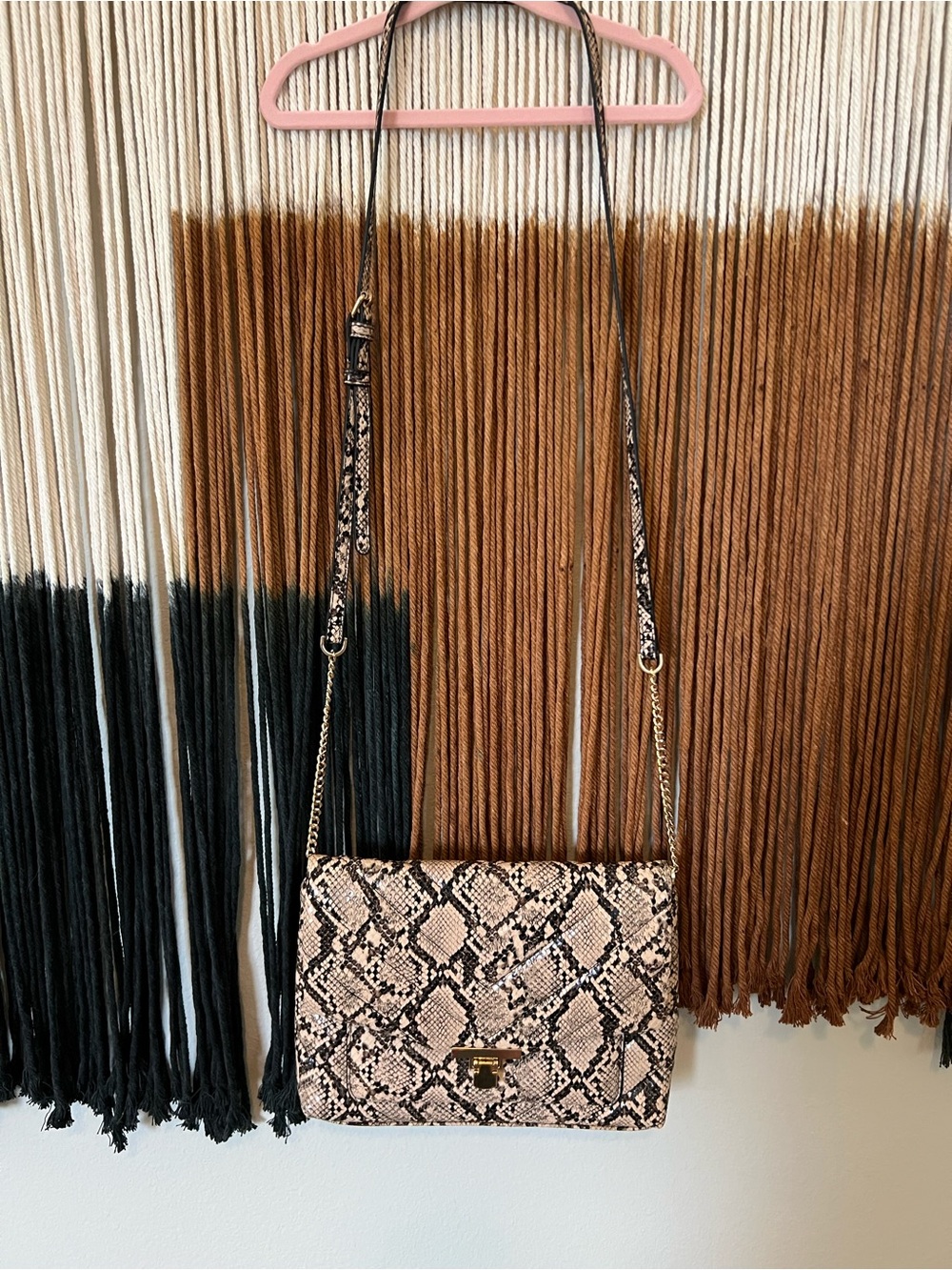 Snake-Print Crossbody Shoulder Bag in Beige and Black